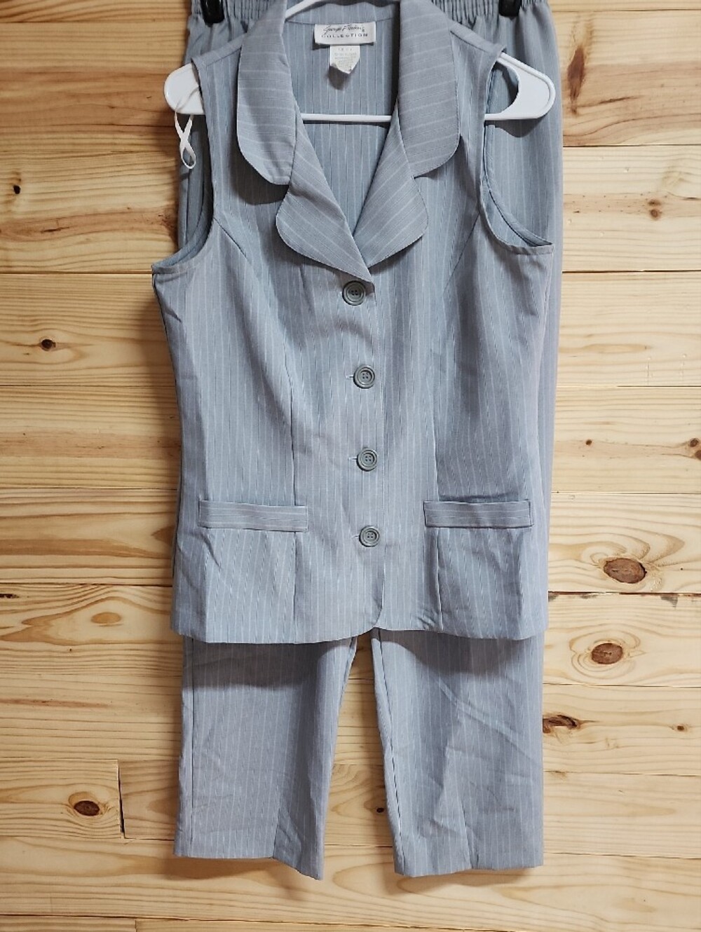Giorgio Fiorelli Light Gray Pinstripe Sleeveless Blazer Vest Pant Suit